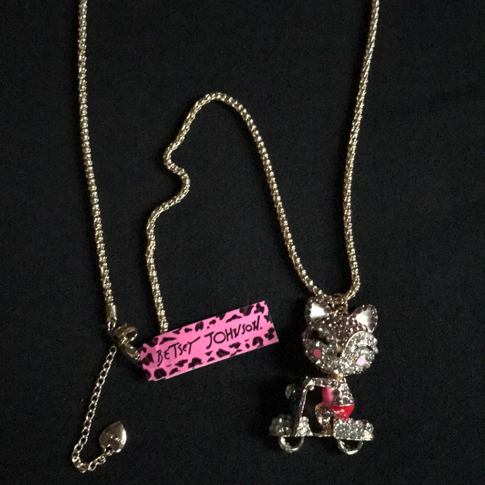 Betsey Johnson necklace